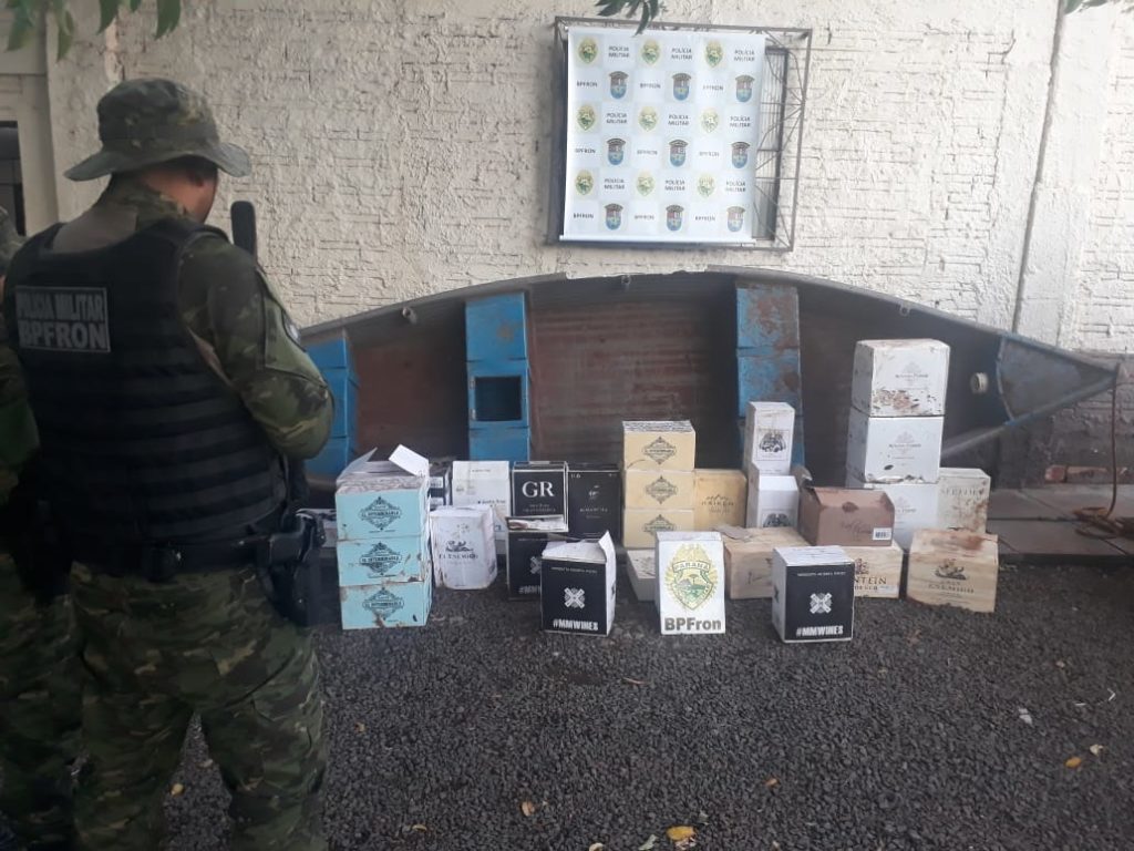 Barco carregado com 196 garrafas de vinho é apreendido pelo BPFron em Pranchita