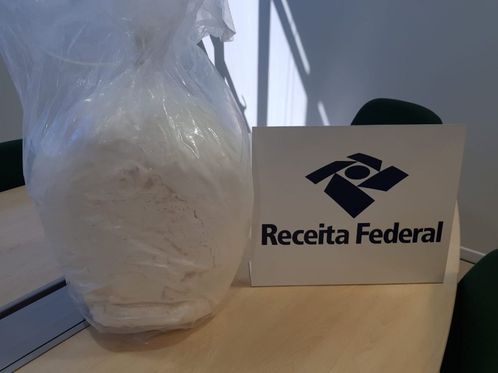 Receita Federal apreende 15 kg de tetracaína no Porto de Itapoá