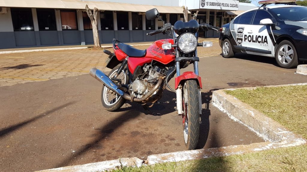 Moto roubada em tabacaria de Santa Tereza do Oeste é localizada no XIV de Novembro, em Cascavel