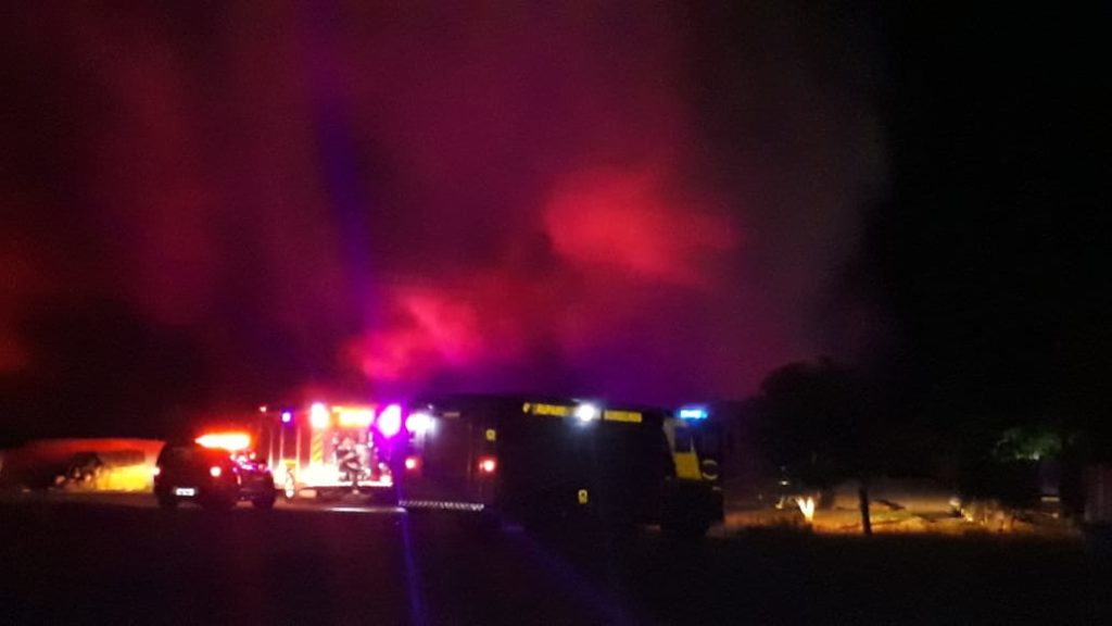 Incêndio atinge residência às margens da BR-277, em Cascavel