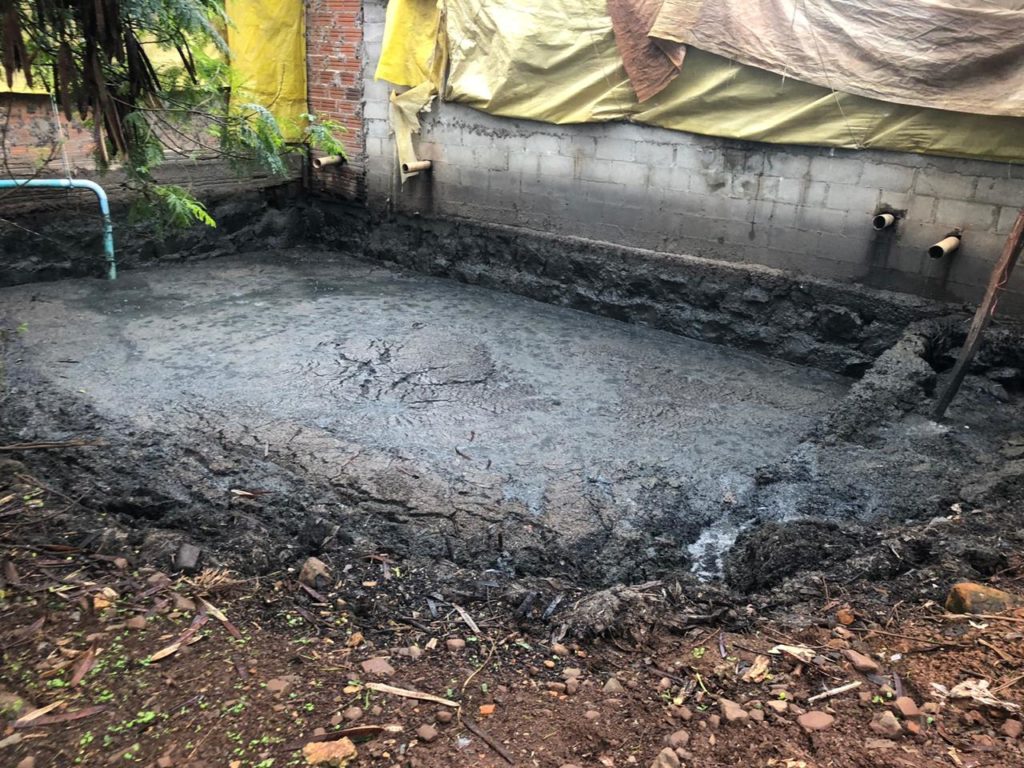 Suinocultor é preso pela PM Ambiental por lançar dejetos de animais diretamente em rio de Enéas Marques