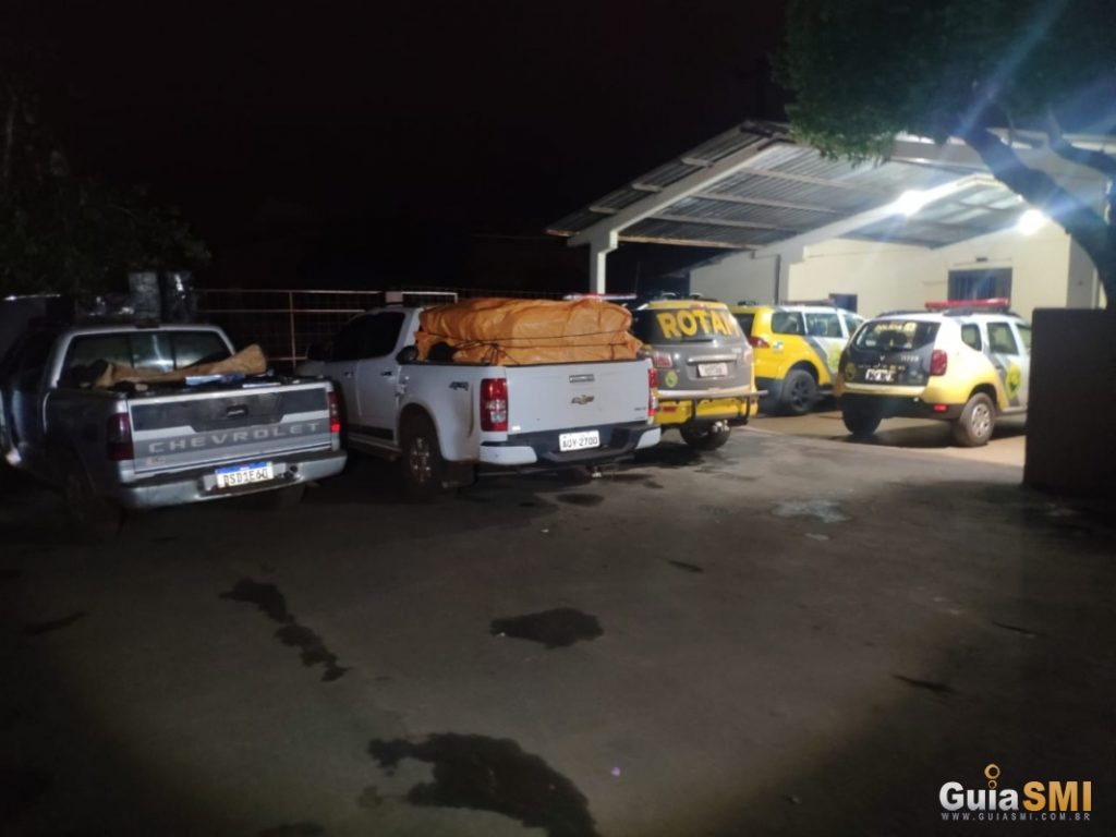 PM apreende caminhonetes carregadas com cigarros contrabandeados no interior de São Miguel
