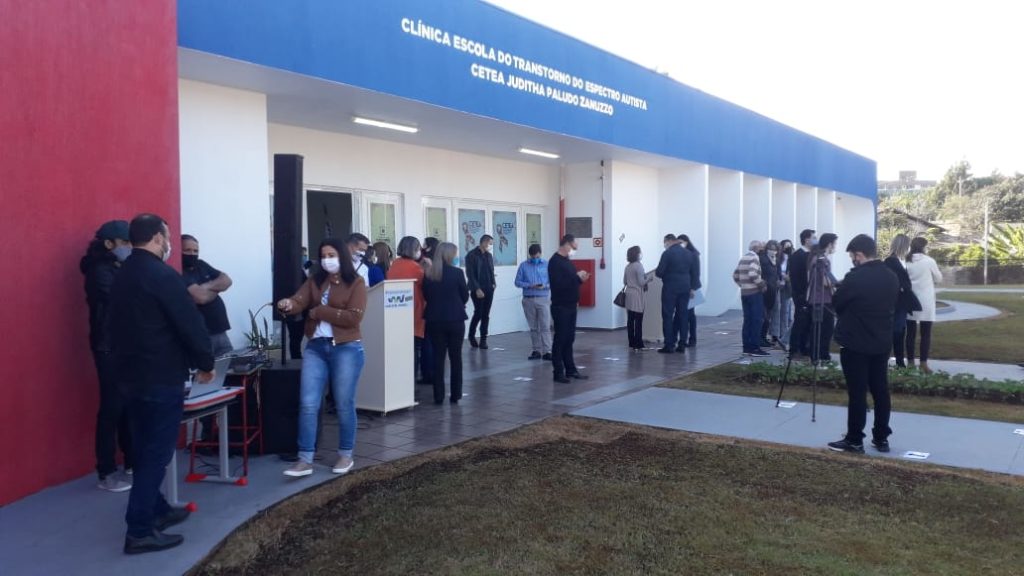 Inaugura hoje em Cascavel a clínica escola para autistas