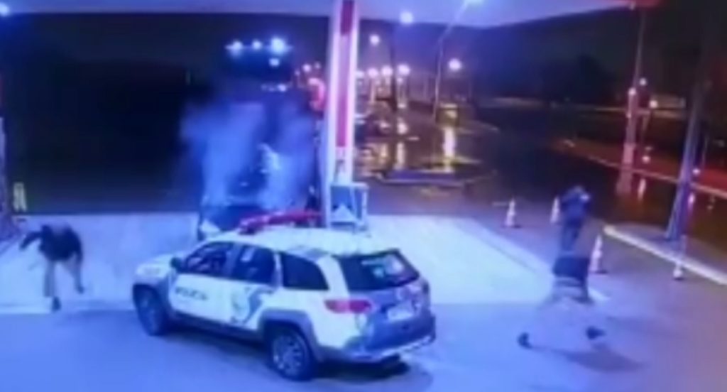 Câmeras registram troca de tiros e policial militar sendo baleado em Foz do Iguaçu