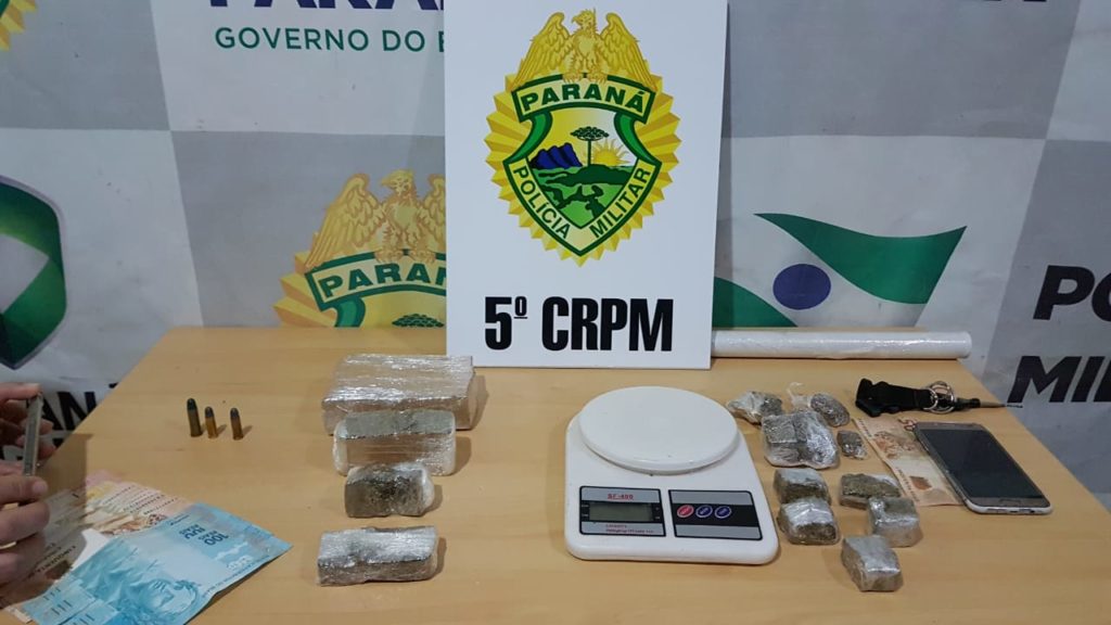 Policiais do 5º CRPM detêm dupla envolvida com o tráfico de drogas no Santa Cruz