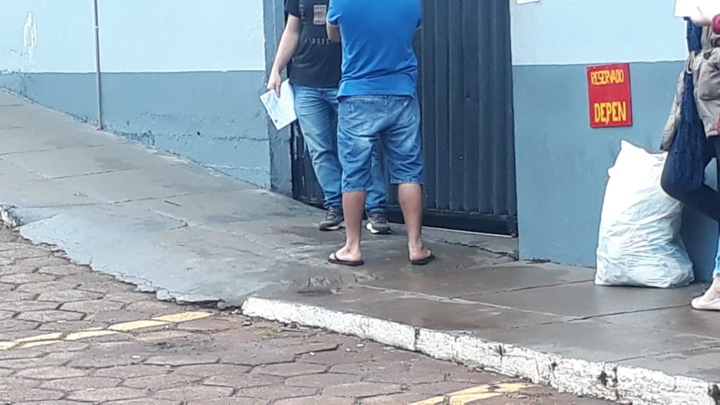 Homem que possuía dois mandados de prisão em aberto é preso pelo GDE no Tarumã