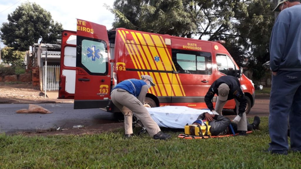 Homem de 63 anos é socorrido pelo Siate no Bairro Santo Onofre