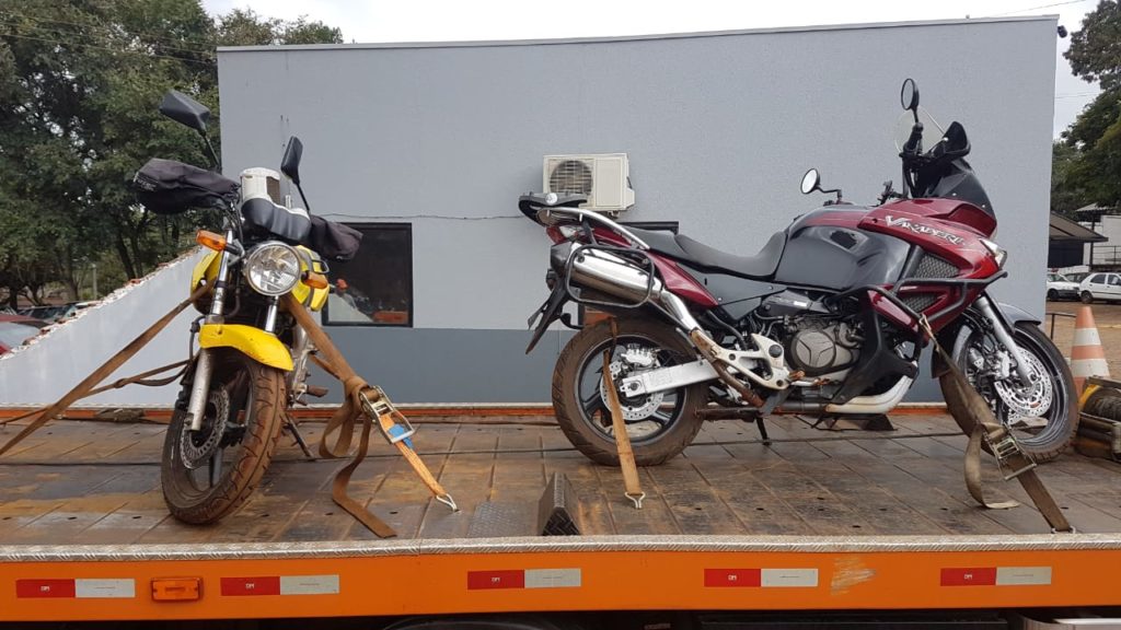 Motos furtadas, uma em Cascavel e outra em Cafelândia, são encontradas às margens da BR-467