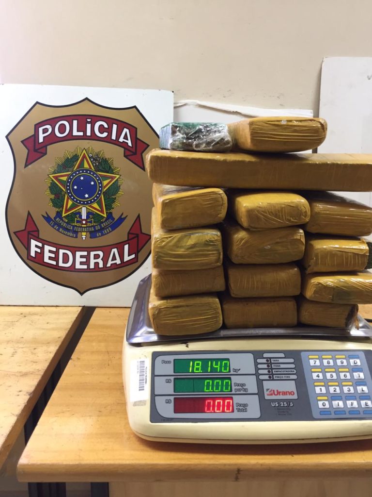 Polícia Federal prende duas pessoas e apreende 18 kg de maconha em Foz do Iguaçu