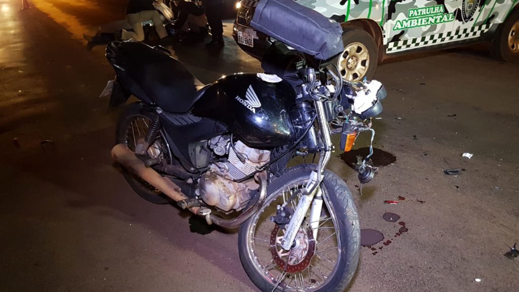 Mais um entregador se envolve em acidente de trânsito na noite deste sábado