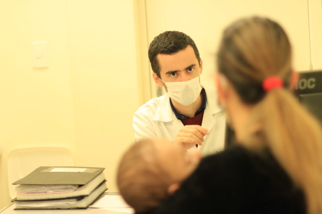 Ambulatório do Huop realiza agendamento de consultas via telefone e WhatsApp