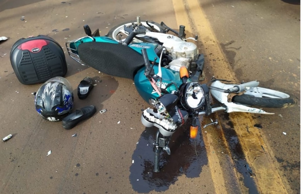 Motociclista fica ferido em colisão contra Kombi na BR-369, em Ibiporã Imagem referente a Motociclista fica ferido em colisão contra Kombi na BR-369, em Ibiporã