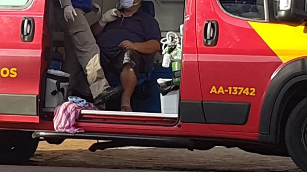 Homem sofre acidente com serra circular no Centro