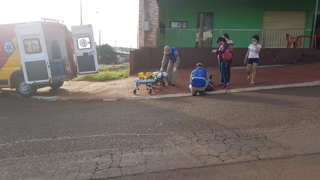 Homem sofre queda e precisa ser socorrido no Bairro Morumbi