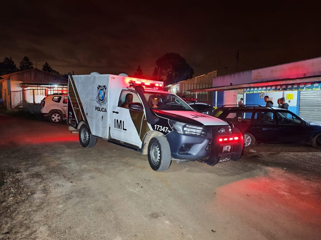 Dupla que obrigou família a esconder carro roubado morre em confronto com a Polícia Militar Dupla que obrigou família a esconder carro roubado morre em confronto com a Polícia Militar