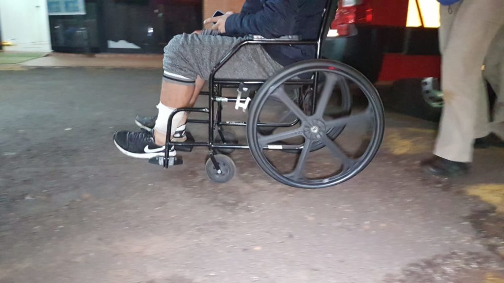 Jovem de 24 anos é socorrido pelo Siate após acidente no Alto Alegre