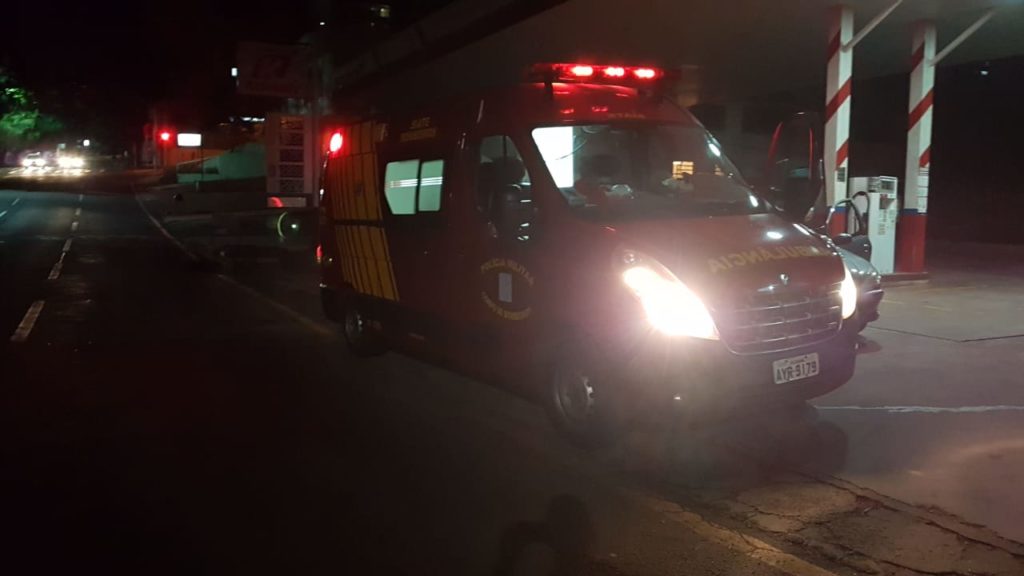 Mulher é vítima de agressões e precisa do atendimento do Siate, no Centro
