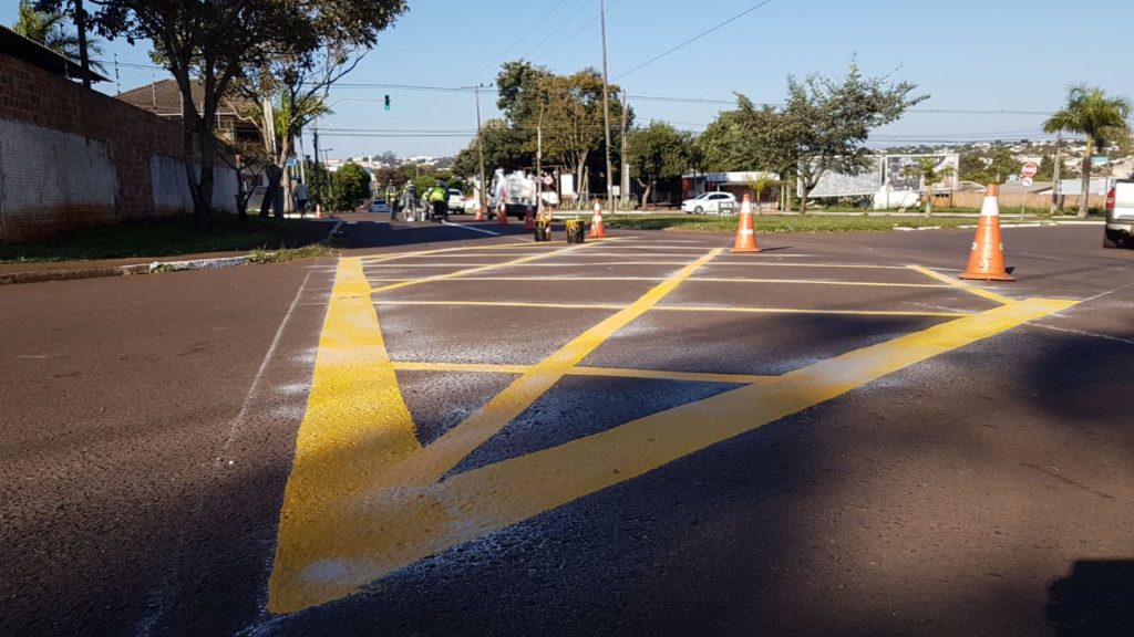 Sinalização “Yellow Box” é implementada em cruzamento no Bairro Coqueiral