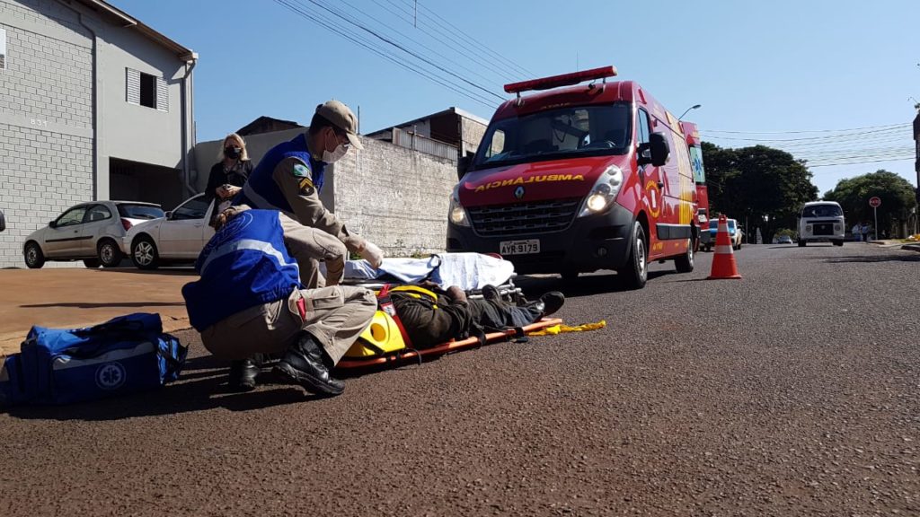 Motociclista é socorrido no Bairro Pioneiros Catarinenses