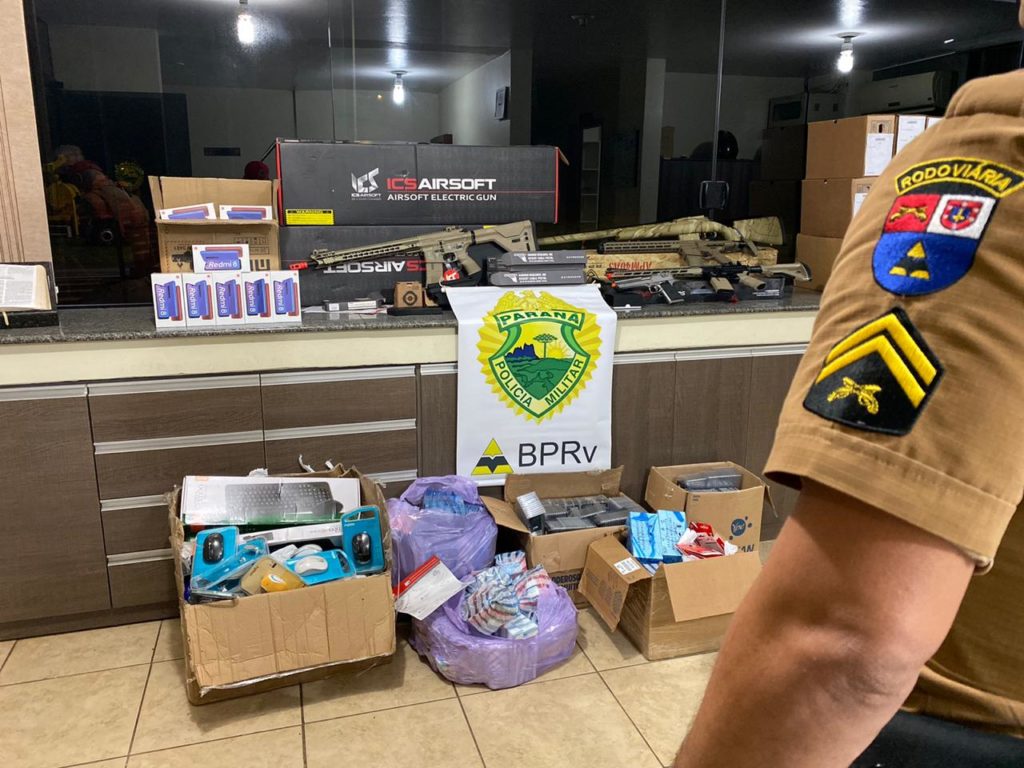 Polícia Rodoviária apreende contrabando e armas de air soft que seriam entregues em SP
