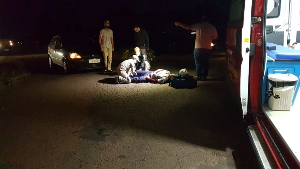 Ciclista fica ferido ao se envolver em colisão com carro às margens da PRc-467