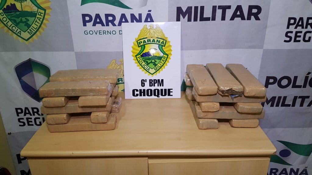 Em ação na rodoviária de Cascavel, Choque detém irmãos que transportavam 17 kg de maconha