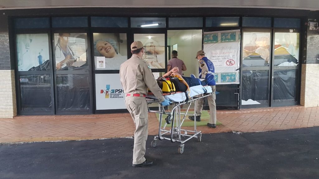 Motociclista fica ferido em acidente no Bairro Guarujá