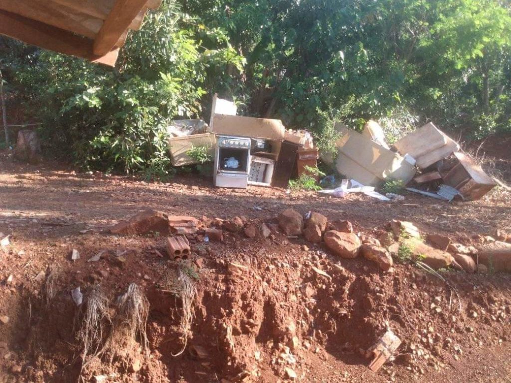 Moradora reclama de descarte de lixo em local irregular em Boa Vista da Aparecida