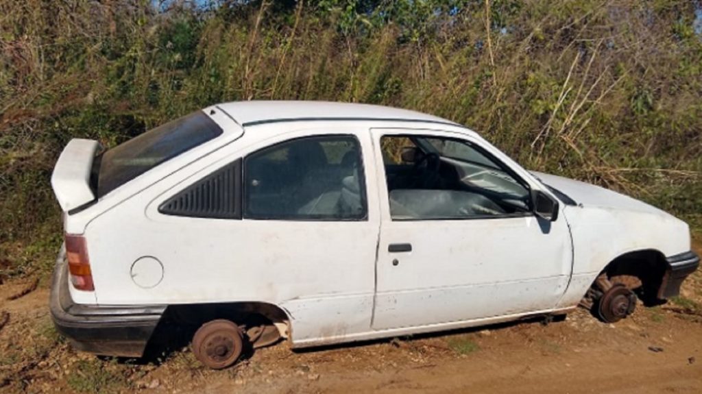 Veículo Kadett furtado em Pato Branco é localizado em Palmas