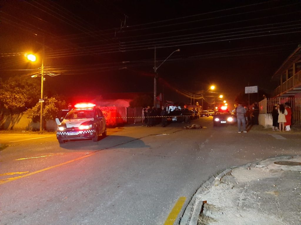 Pai e tio vão defender garoto de padrasto e são esfaqueados em São José dos Pinhais