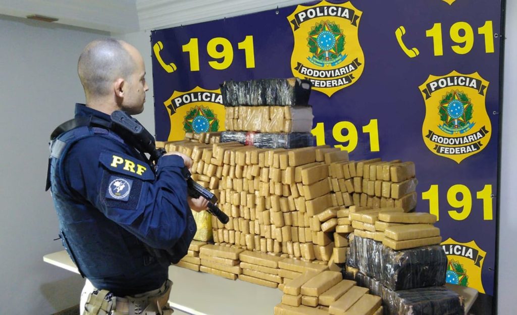 Operação Tamoio II: PRF apreende mais de meia tonelada de maconha em Cascavel