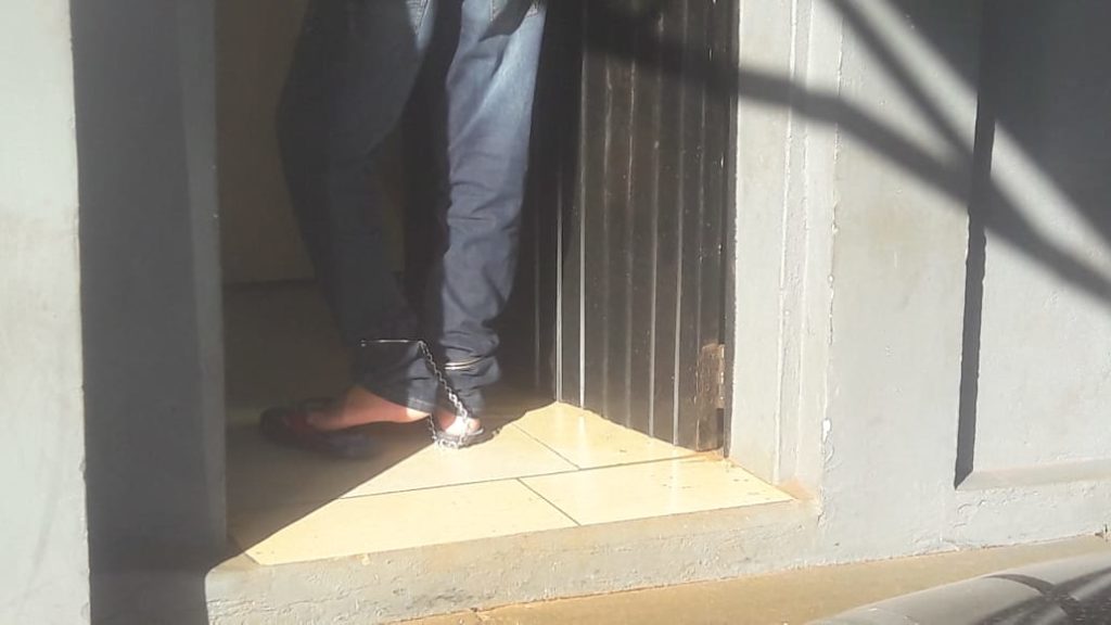 Adolescente baleado pela PM após praticar assalto recebe alta