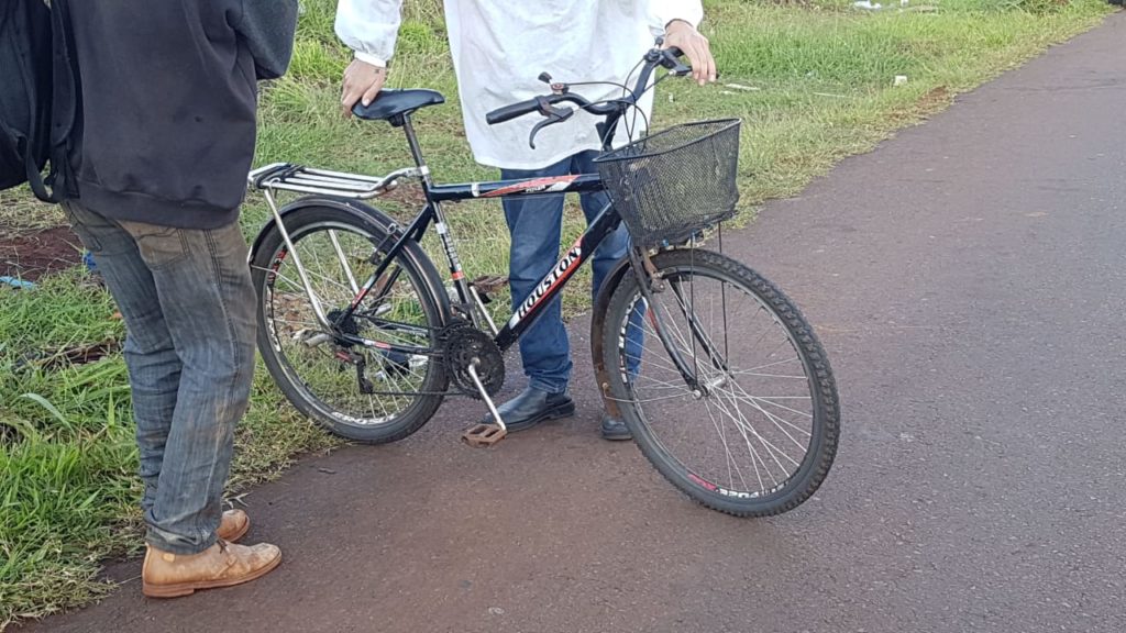 Ciclista é socorrido em acidente na Rua Pedro Baú