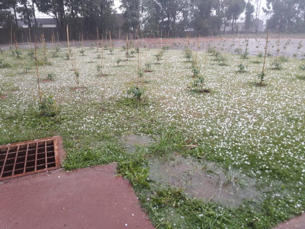 Granizo atinge região do Bairro XIV de Novembro