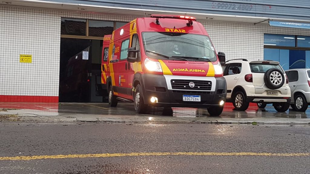 Idosa tem suspeita de fratura em queda no Bairro Maria Luíza