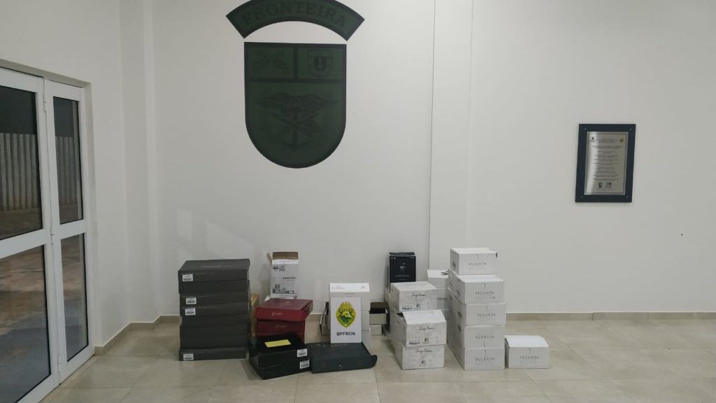 BPFron apreende veículo com 242 garrafas de vinho da Argentina