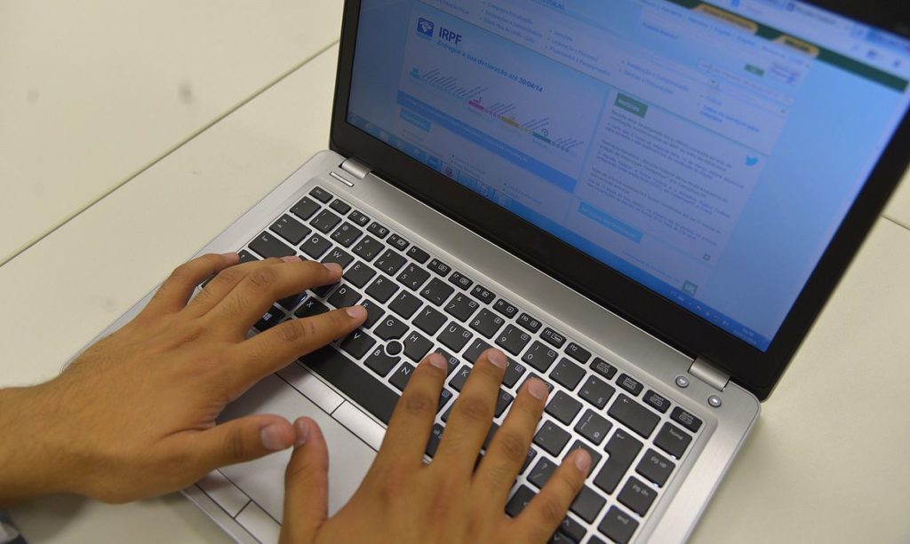B2W cancela venda de notebook e devolve dinheiro apenas após ser processada por cascavelense