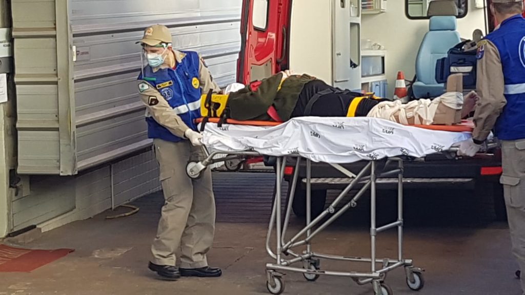 Idosa de 73 anos sofre fratura em queda no Bairro Santa Cruz