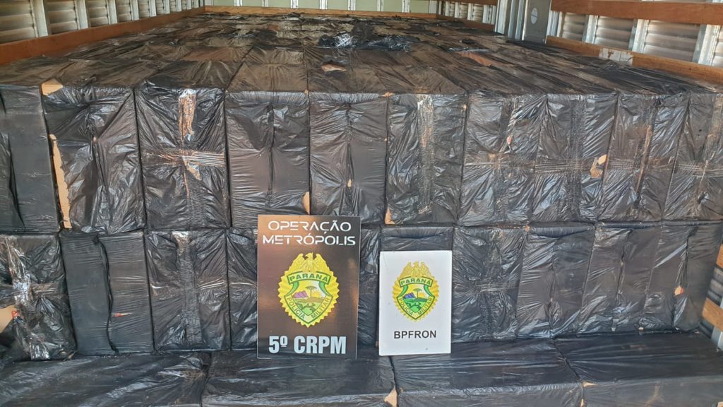 Caminhão carregado com cigarros contrabandeados é apreendido em Toledo