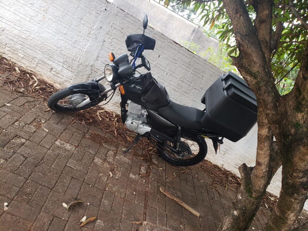 Moto está supostamente abandonada na Rua Cuiabá