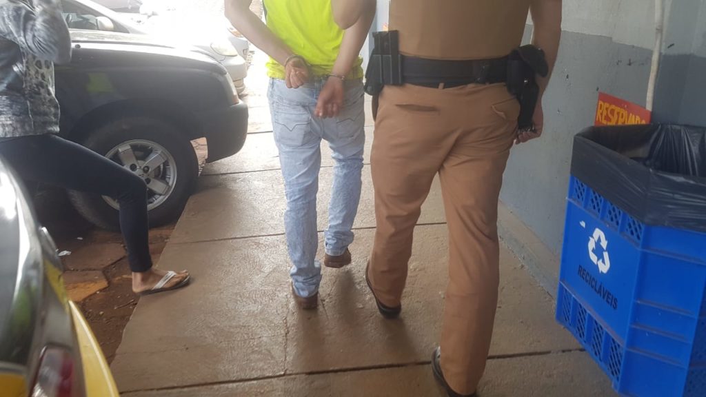 Homem é detido pela PM acusado de violência doméstica