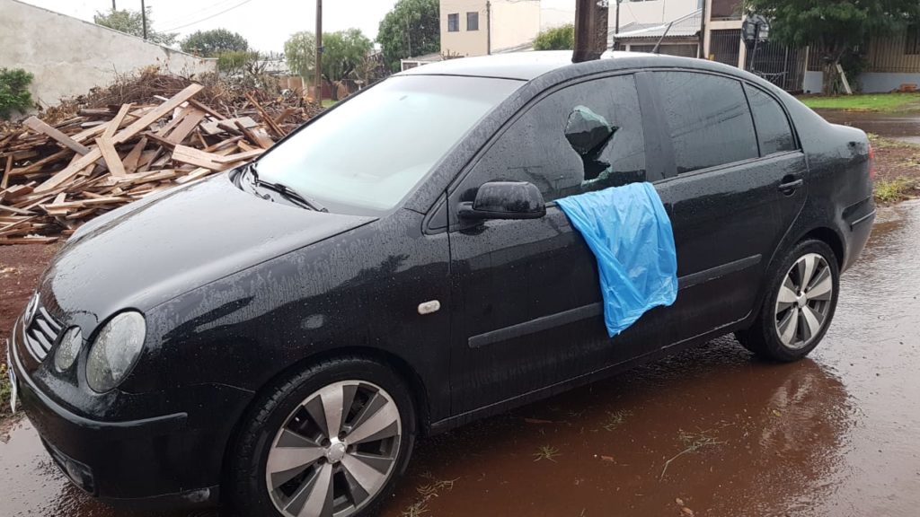 Criminosos tentam furtar veículo no Bairro Esmeralda