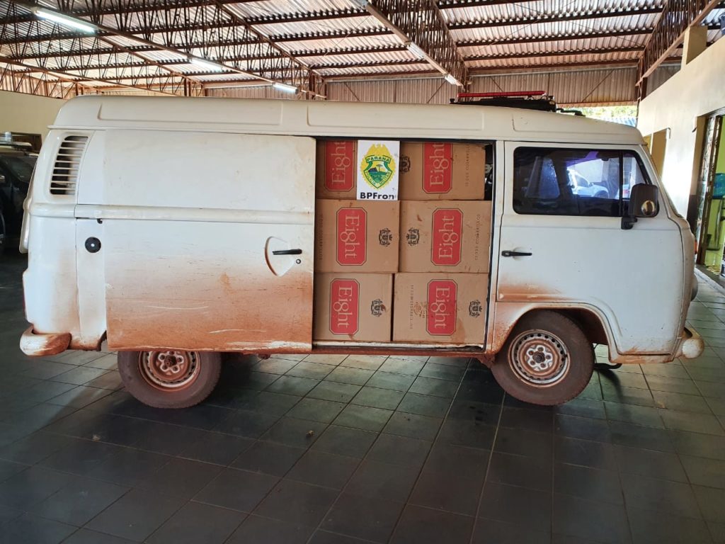 Kombi é apreendida com cigarros contrabandeados em Terra Roxa
