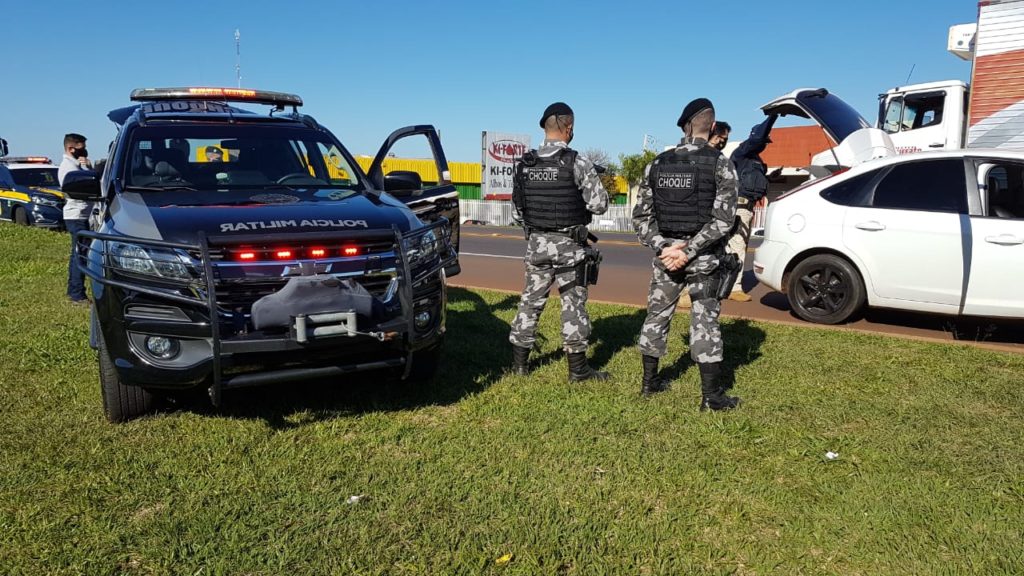 Motorista não atende ordem de parada e empreende fuga na BR-277