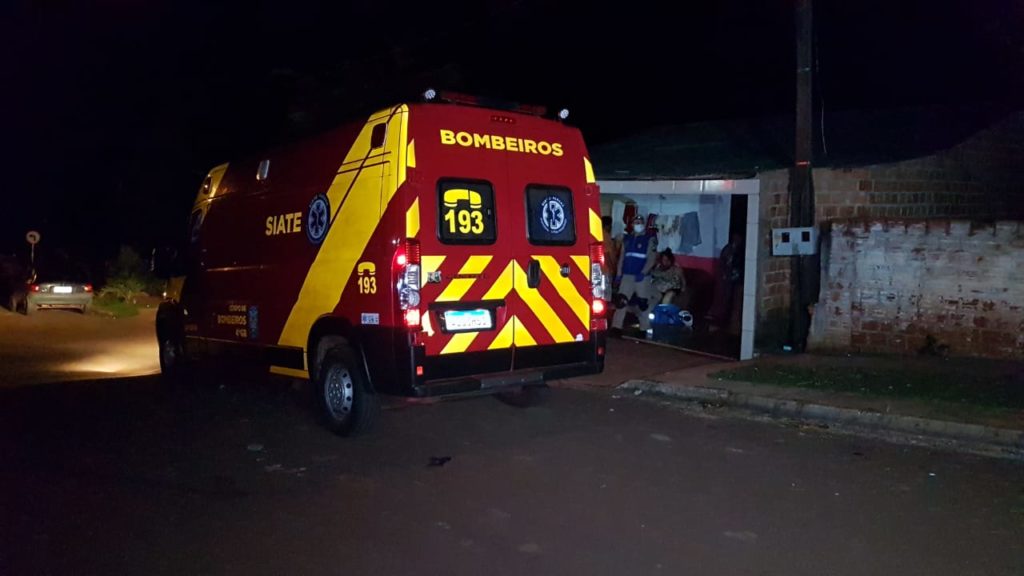 Briga de casal termina com homem e mulher feridos no Bairro Melissa