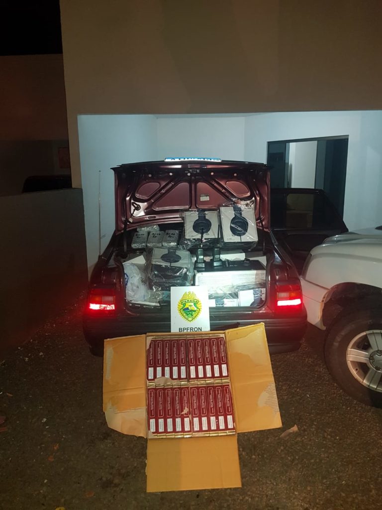 Operação Hórus: veículo carregado com contrabando é apreendido