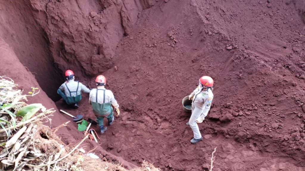 Operação é feita para resgate de corpo em poço em Campo Mourão