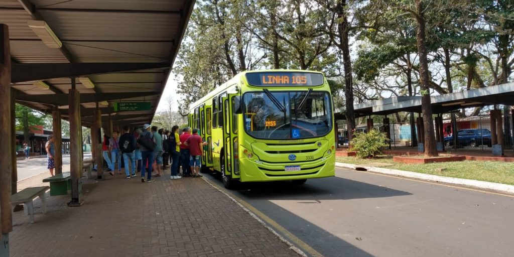 Prefeitura deve subsidiar transporte coletivo e trabalhadores suspendem greve