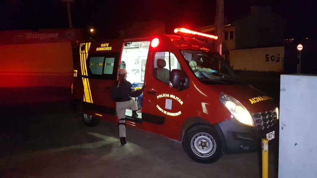 Bebê de 11 meses cai de escada, sofre lesão na cabeça e é socorrida pelo Siate