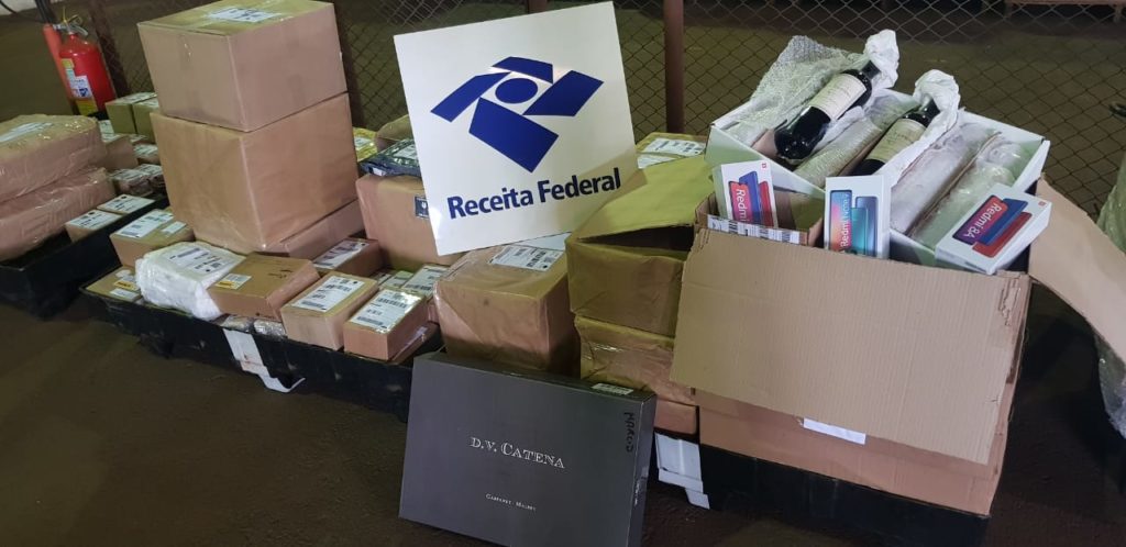 Receita Federal apreende cerca de R$ 35 mil em contrabando Receita Federal apreende cerca de R$ 35 mil em contrabando